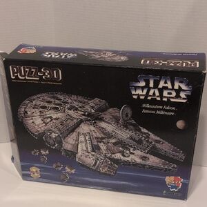Star Wars Millennium Falcon Puzzle - Gray and Black